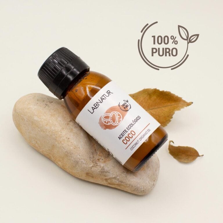 Aceite Ecológico Coco 100% Puro Labnatur 50ml en frasco de vidrio ámbar sobre fondo natural.