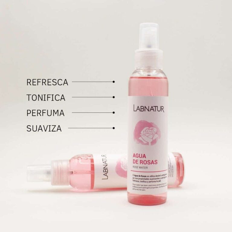 Dos envases de Agua de Rosas 125ml Labnatur con los textos refresca, tonifica, perfuma y suaviza