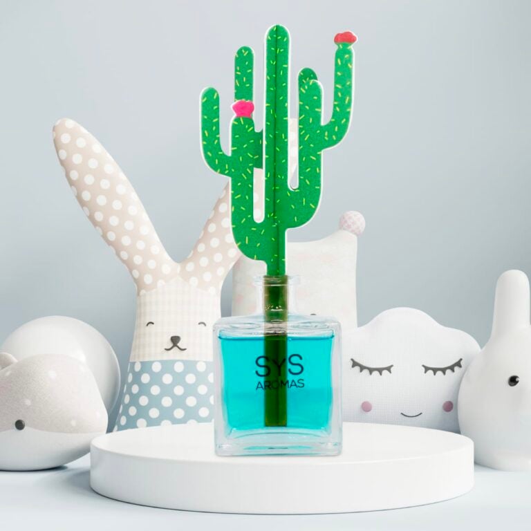 Ambientador Difusor Cactus Ropa Limpia 90ml SYS Aromas sobre base blanca con decoración infantil