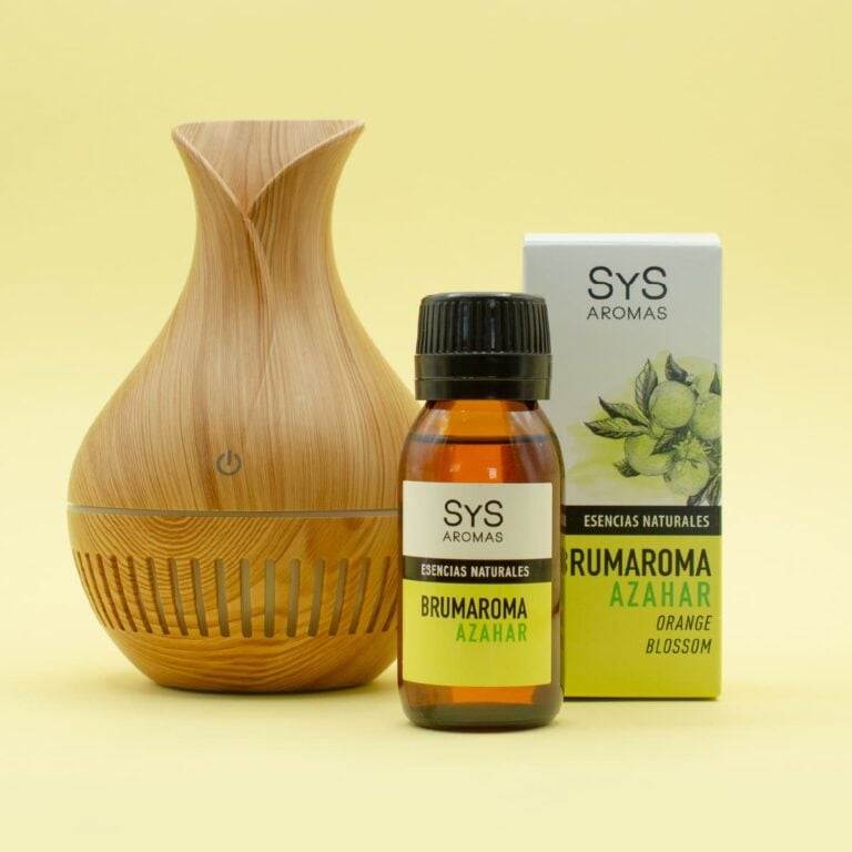 Esencia Hidrosoluble Azahar 50ml SYS Aromas con estuche junto a un difusor efecto madera