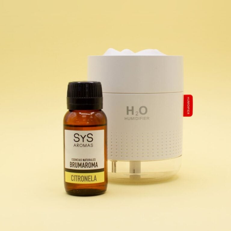 Esencia Hidrosoluble Citronela 50ml SYS Aromas junto a un humidificador blanco