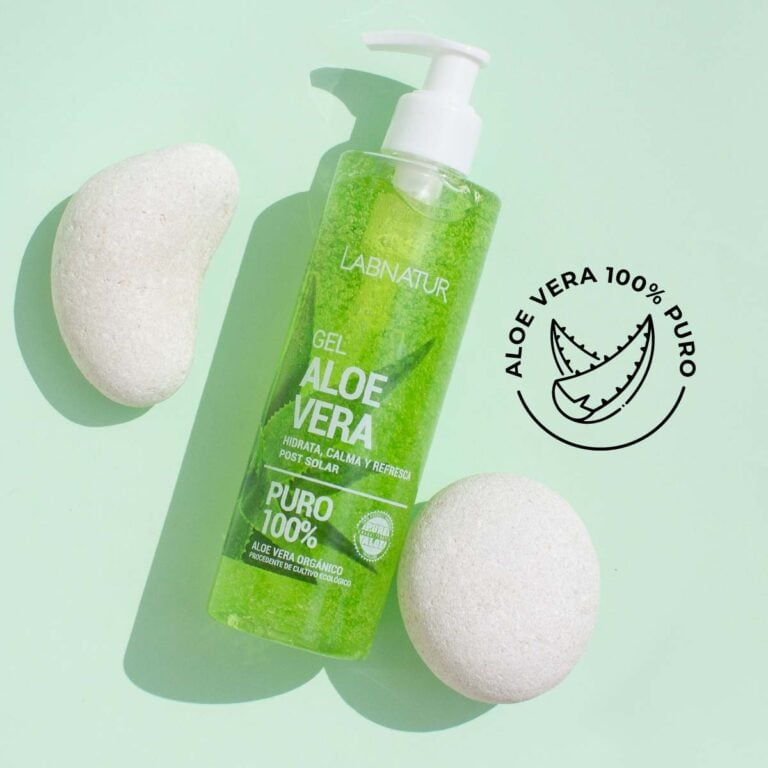 Gel Aloe Vera 100% Puro Labnatur 250ml como producto natural y vegano para hidratar y refrescar la piel.