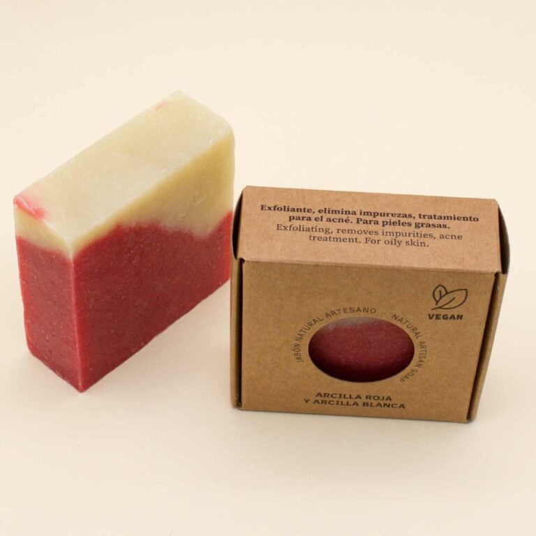 Jabón Natural Artesano Arcilla 100g Labnatur junto a estuche kraft con indicaciones para piel grasa e impurezas
