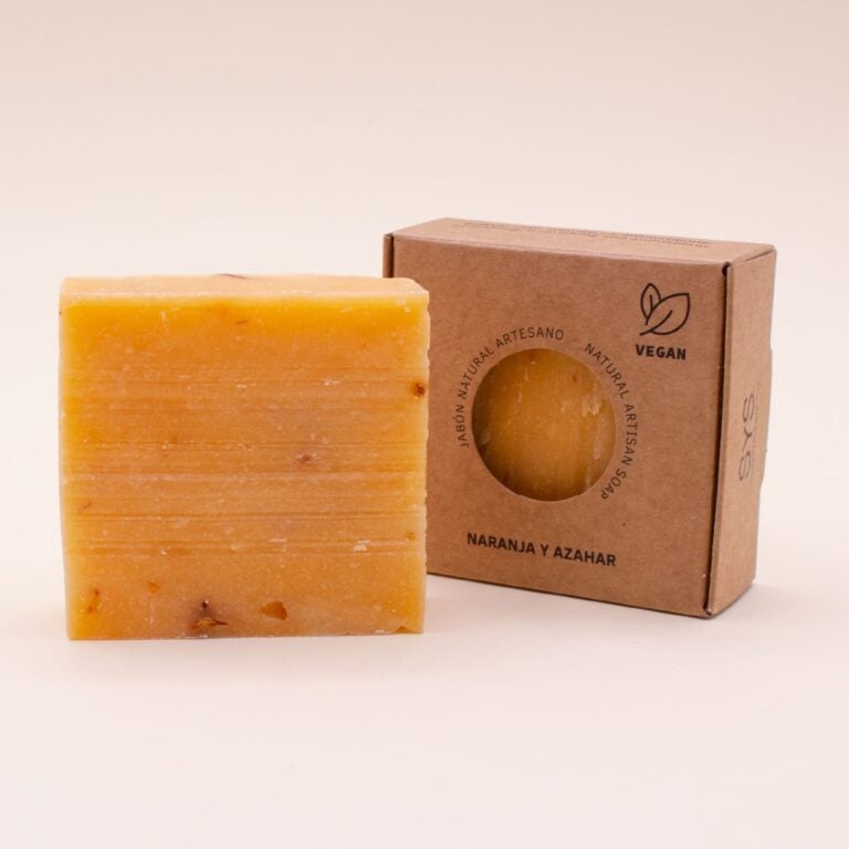 Pastilla naranja de Jabón Natural Artesano Naranja y Azahar 100g Labnatur junto a su estuche kraft vegano