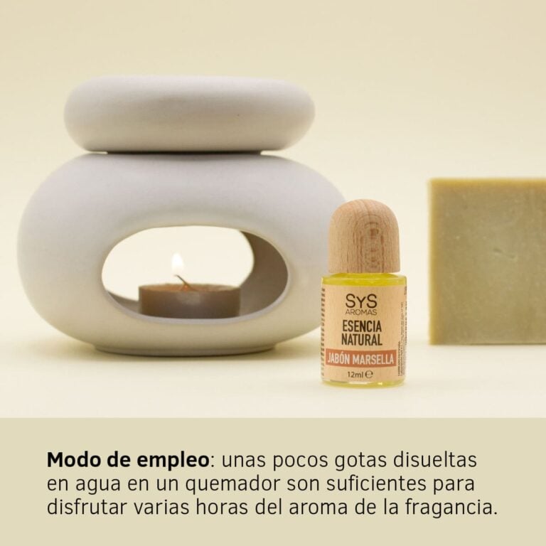 Esencia Jabón de Marsella 12ml SYS Aromas junto a un quemador de cerámica y una pastilla de jabón