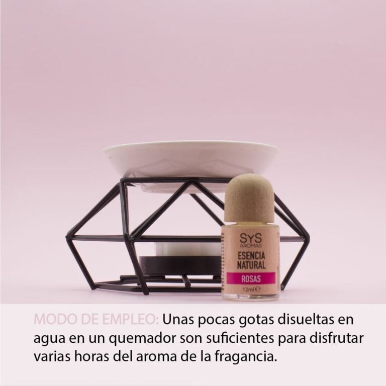 Esencia Rosas 12ml SYS Aromas junto a un quemador metálico con recipiente de cerámica