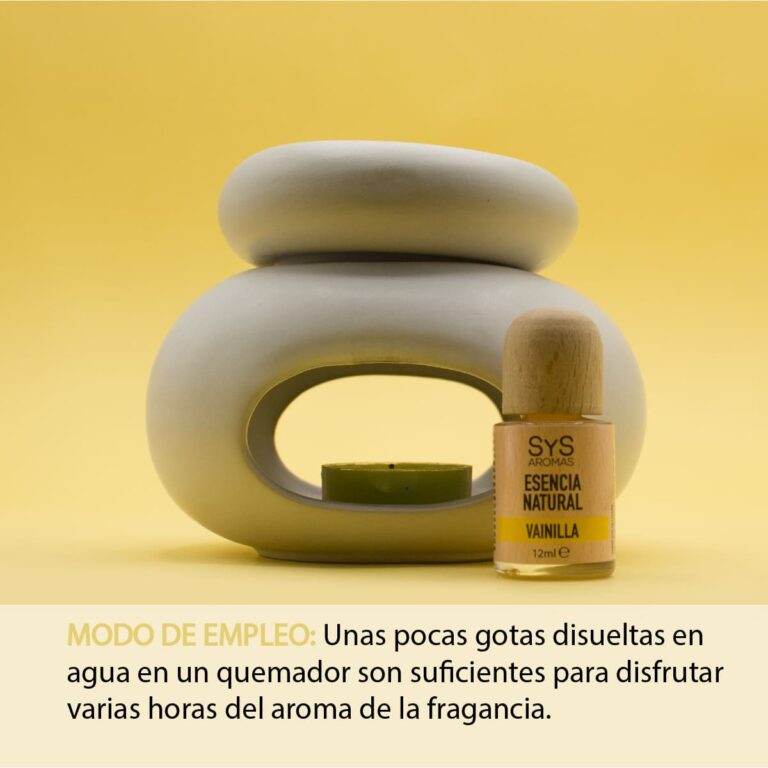 Esencia Vainilla 12ml SYS Aromas junto a un quemador de cerámica blanco