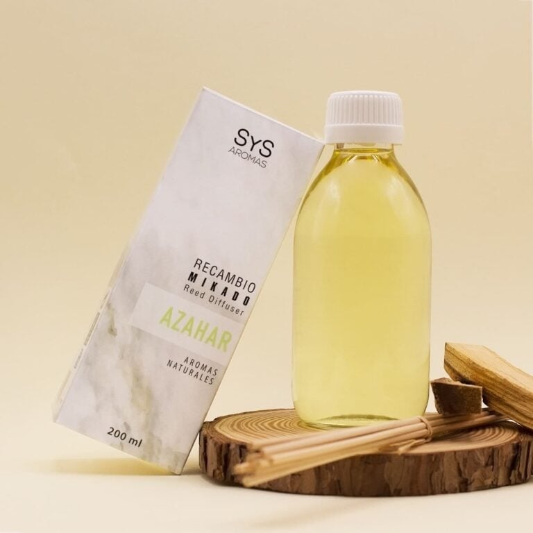 Recambio Mikado Azahar 200ml SYS Aromas con estuche y varillas sobre rodaja de madera