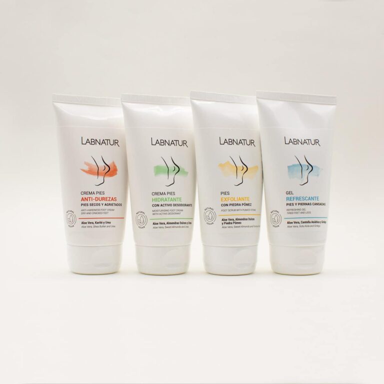 Gama de cuidado de pies Labnatur con crema hidratante, anti-durezas, exfoliante y gel refrescante.