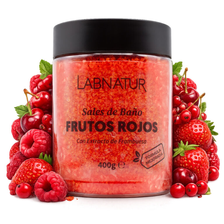 Envase de Sales de Baño Frutos Rojos 400g Labnatur rodeado de fresas, frambuesas, cerezas y grosellas rojas