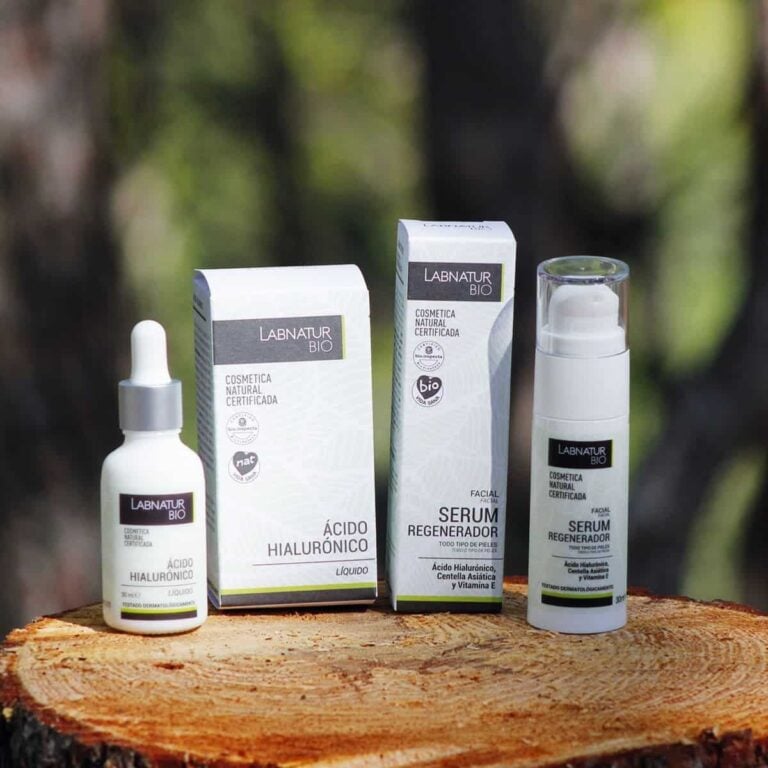 Sérum Facial Ácido Hialurónico Líquido Labnatur Bio anti-edad para reducir visualmente arrugas y aumentar la firmeza.