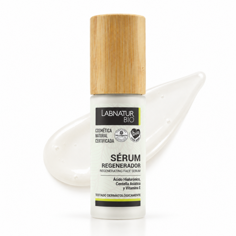 Sérum Facial Regenerador 30 ml Labnatur Bio con ácido hialurónico, centella asiática y vitamina E, presentado con textura de sérum hidratante.