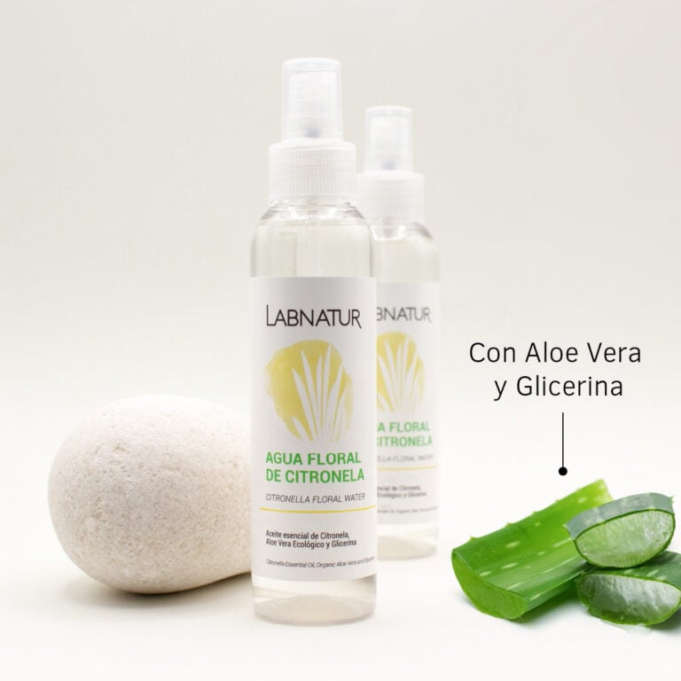 Dos envases de Agua Floral de Citronela 125ml Labnatur junto a aloe vera y una piedra blanca