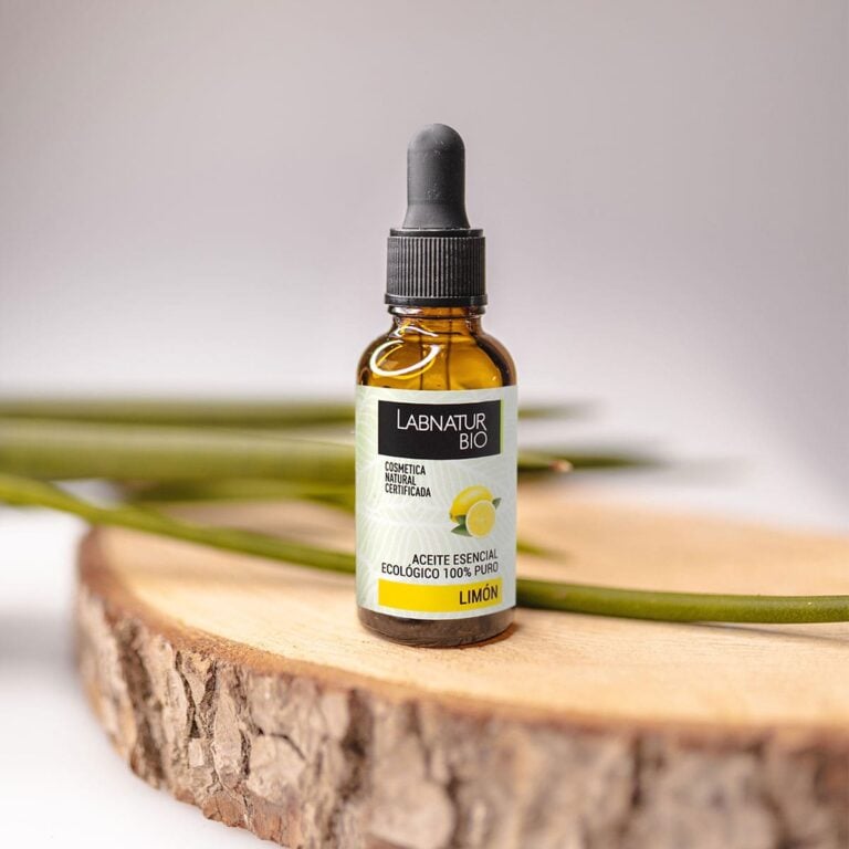 Aceite Esencial Limón 30ml Labnatur Bio con gotero para aromaterapia, masaje tonificante y ambiente fresco.