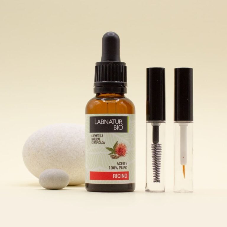 Aceite Ricino Labnatur Bio 30ml con gotero y kit rímel para aplicar en pestañas, cejas y zonas localizadas.
