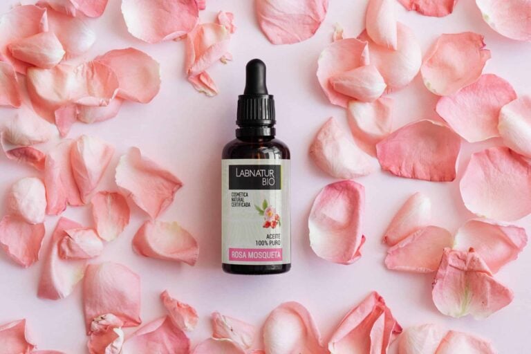 Aceite Rosa Mosqueta 100% Puro Labnatur Bio con Rosa Moschata Seed Oil, cosmética natural certificada y vegana.