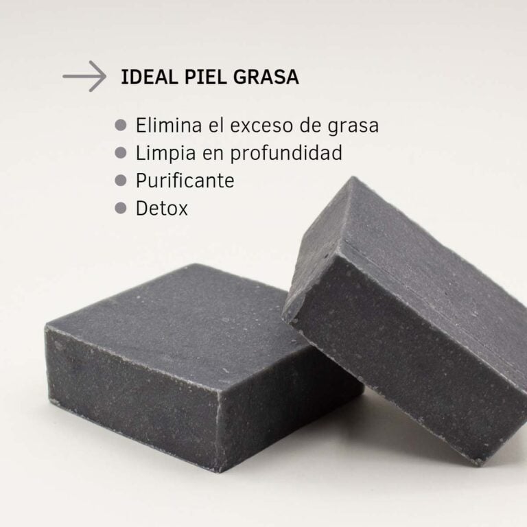 Dos pastillas negras de Jabón Natural Artesano Carbón Activado 100g Labnatur con información para piel grasa