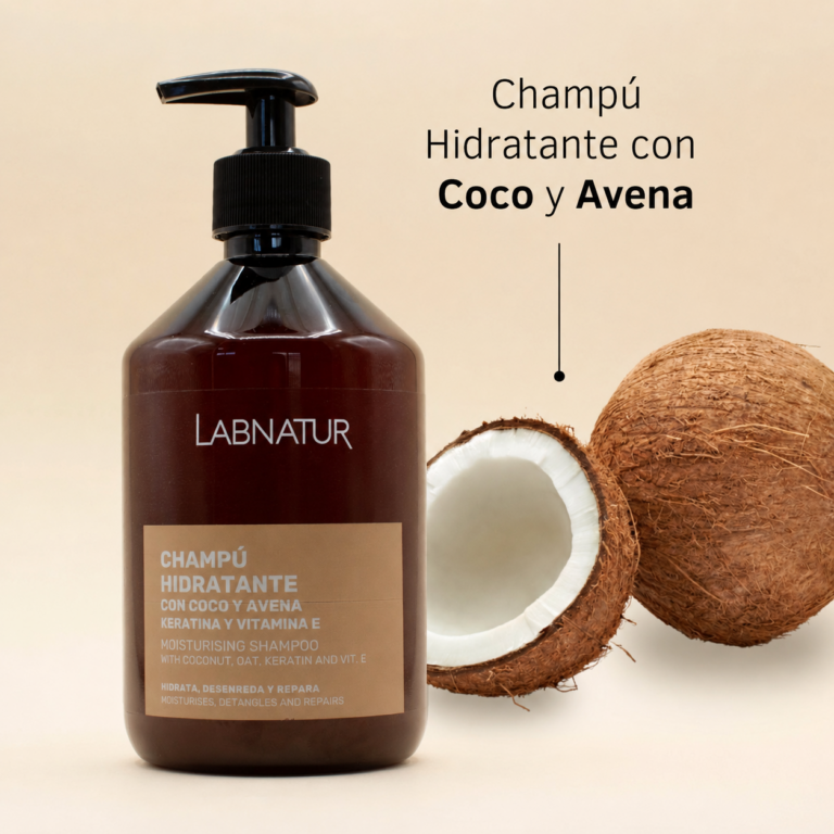 Champú Hidratante Coco y Avena con Keratina 500ml Labnatur junto a un coco entero y otro abierto