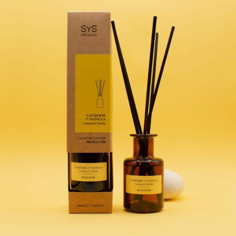 Ambientador Mikado Cachemir y Vainilla 100ml SYS Aromas con caja y varillas negras de la Colección 1991