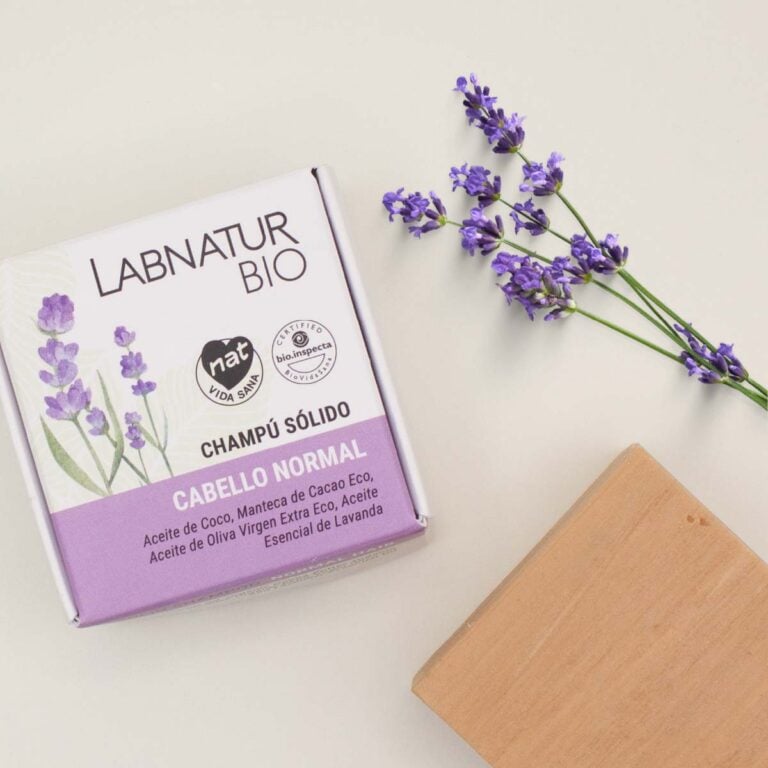 Estuche del Champú Sólido para Cabello Normal 75g Labnatur Bio con flores de lavanda y pastilla rectangular
