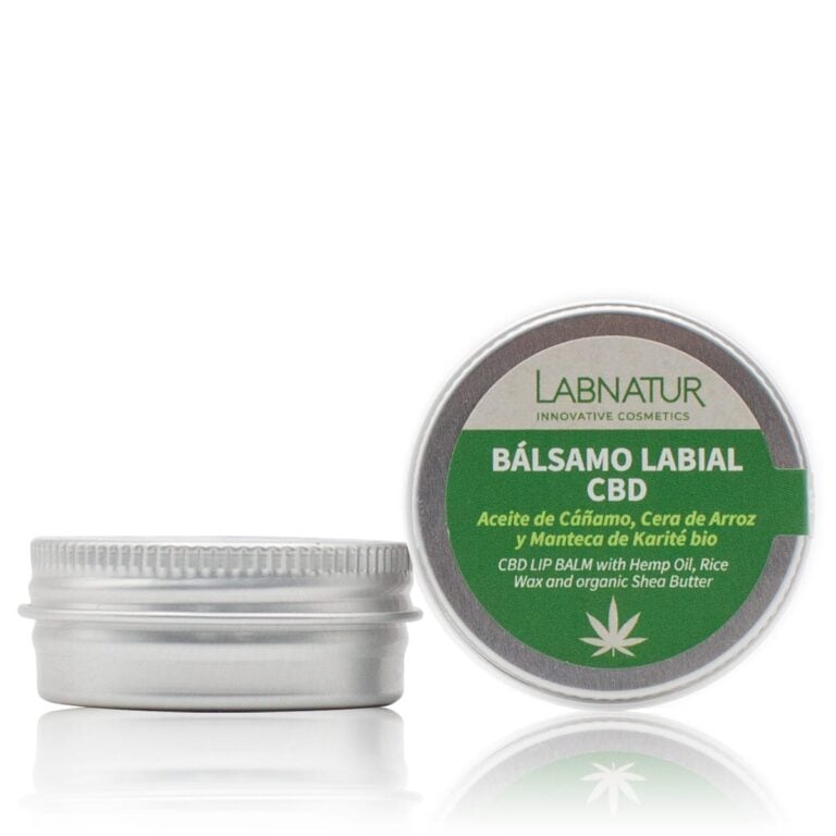 Bálsamo Labial CBD 15ml Labnatur con aceite de cáñamo, cera de arroz y manteca de karité bio para labios secos.