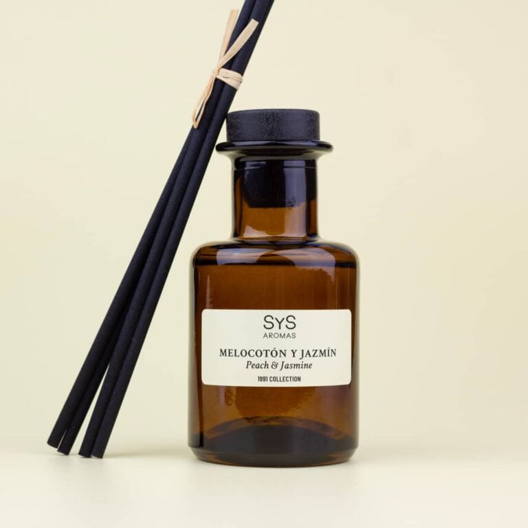 Ambientador Mikado Melocotón y Jazmín 100ml SYS Aromas con frasco ámbar y varillas difusoras negras